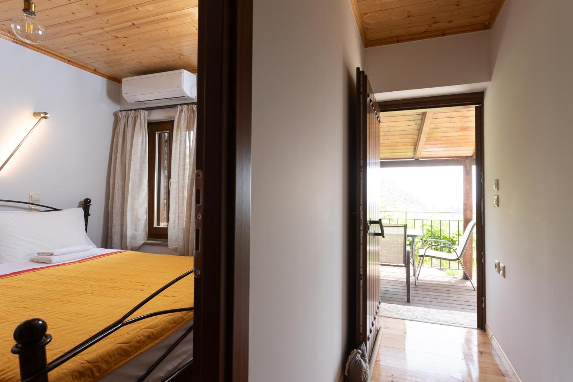 NafpaktosTo Spiti Sto Castroアパートメント エクステリア 写真